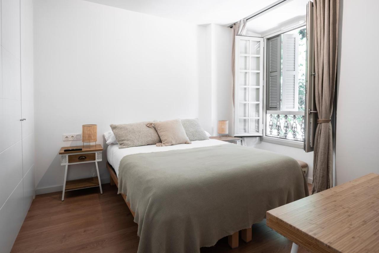 Apartamento De Lujo En Plaza Del Teatro Apartment Malaga Exterior photo